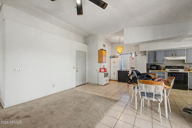 547 E QUAIL Avenue, Apache Junction, AZ 85119
