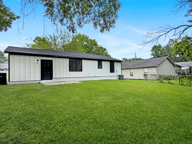 5807 Robinhood Drive, Hanahan, SC 29410