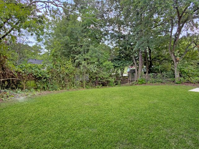 5807 Robinhood Drive, Hanahan, SC 29410