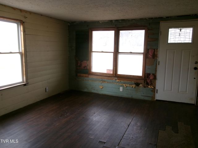 856 Hickory Cove Road, Rogersville, TN 37857