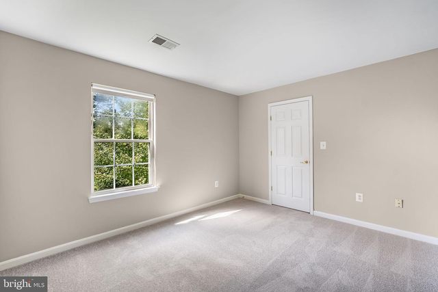 14176 ROCKINGHORSE DR, Woodbridge, VA 22193