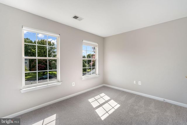 14176 ROCKINGHORSE DR, Woodbridge, VA 22193