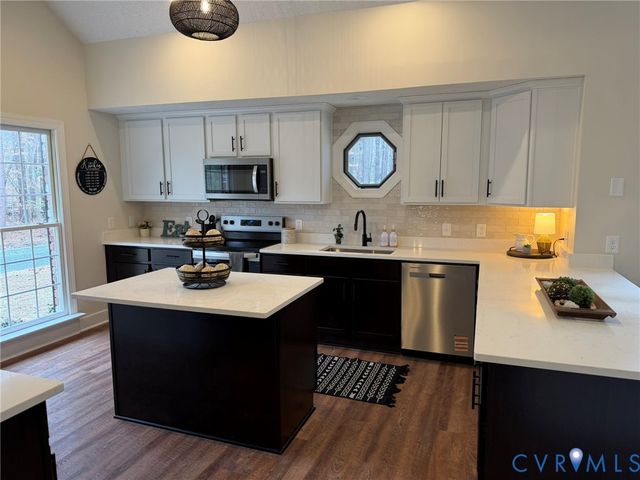 2105 Stavemill Estates Dr, Powhatan, VA 23139