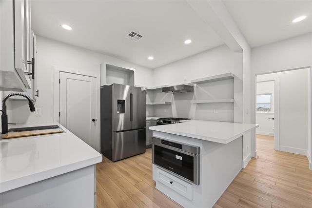 4413 Roseland Street, Houston, TX 77006