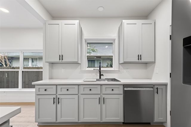 4413 Roseland Street, Houston, TX 77006