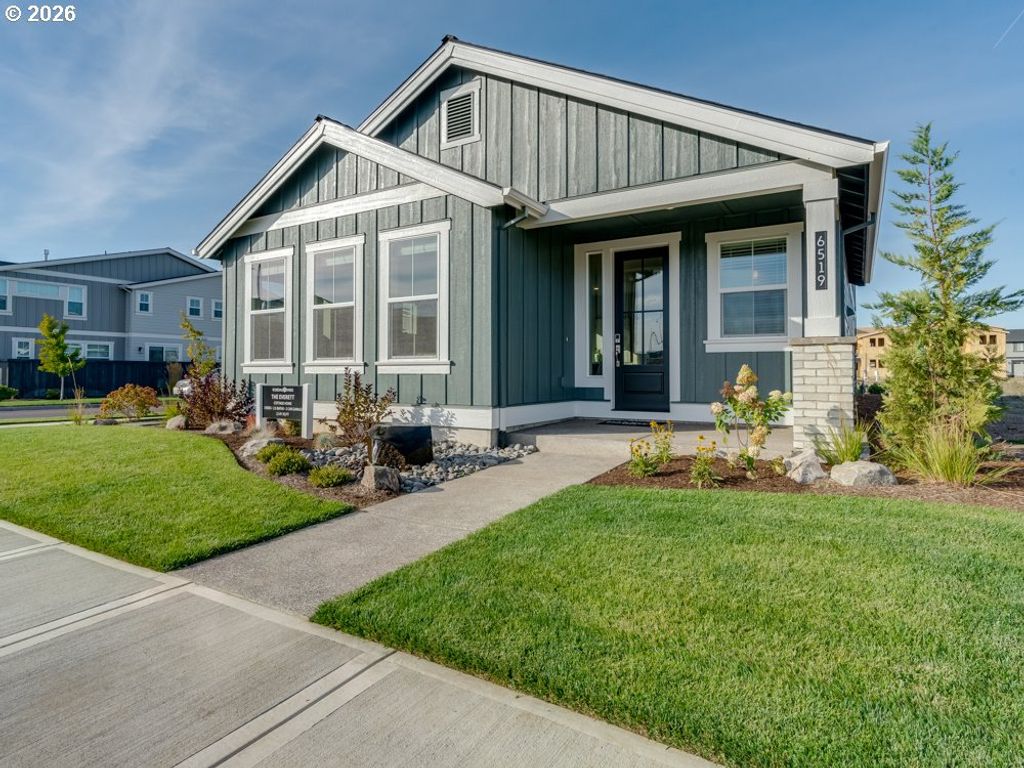 6519 Se POLYANTHA St, Hillsboro, OR 97123