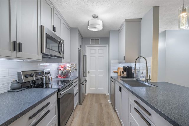 1655 Piper Lane 55-101, Centerville, OH 45440