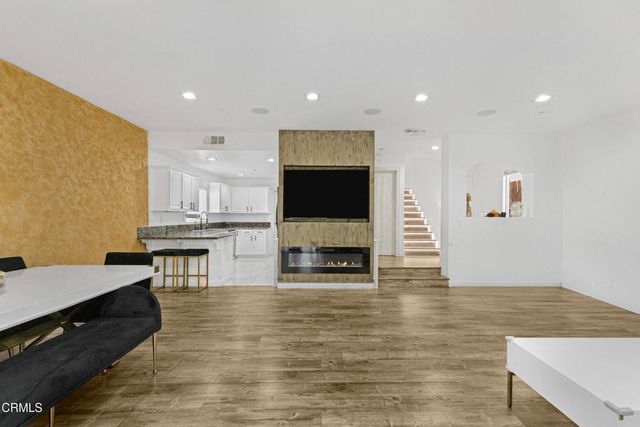 14060 Carlton Lane, Sylmar, CA 91342