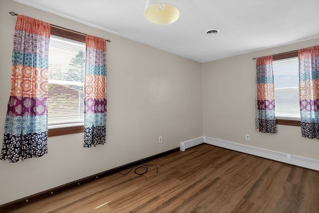 4 Fisher St, Taunton, MA 02780