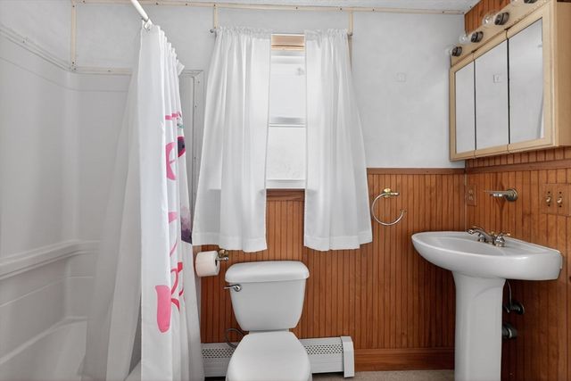 4 Fisher St, Taunton, MA 02780