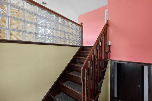 4 Fisher St, Taunton, MA 02780