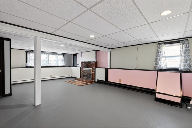 4 Fisher St, Taunton, MA 02780