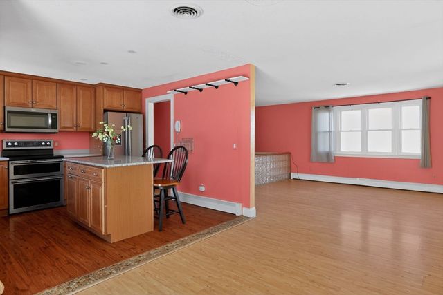 4 Fisher St, Taunton, MA 02780