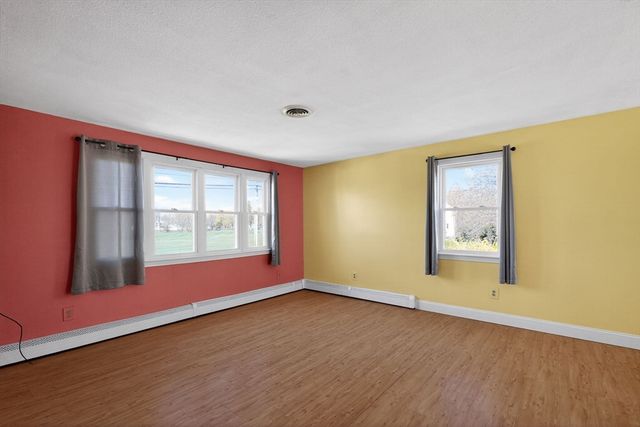 4 Fisher St, Taunton, MA 02780