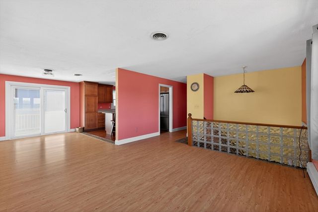 4 Fisher St, Taunton, MA 02780