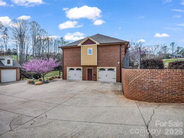 148 Fairway Drive, Forest City, NC 28043
