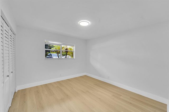 6200 NW 44th St 106, Lauderhill, FL 33319