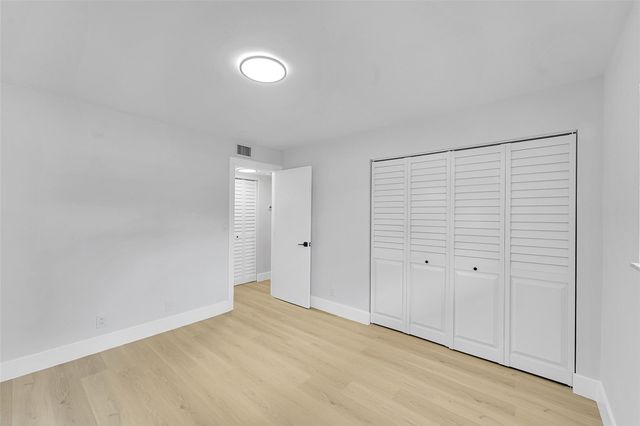 6200 NW 44th St 106, Lauderhill, FL 33319