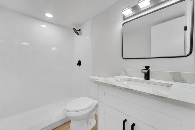 6200 NW 44th St 106, Lauderhill, FL 33319