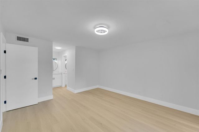 6200 NW 44th St 106, Lauderhill, FL 33319