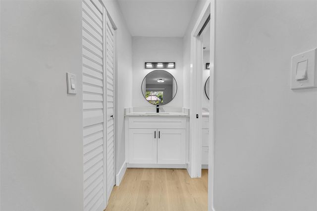 6200 NW 44th St 106, Lauderhill, FL 33319