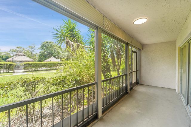 6200 NW 44th St 106, Lauderhill, FL 33319