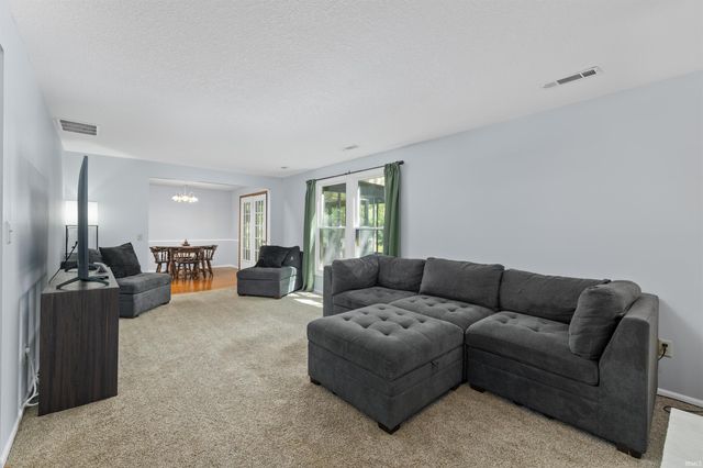 8027 Meadows Court, Fort Wayne, IN 46815