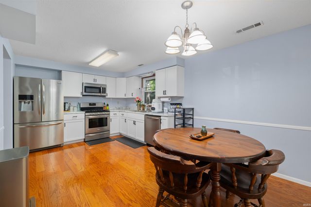8027 Meadows Court, Fort Wayne, IN 46815
