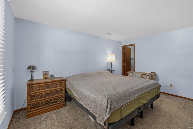 8027 Meadows Court, Fort Wayne, IN 46815