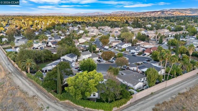 3974 Mount Rainier Ct, Pleasanton, CA 94588