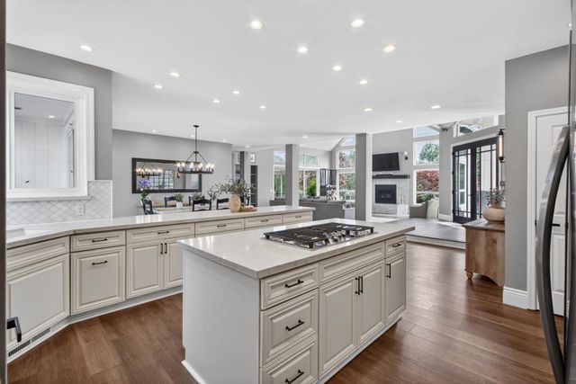 4640 Thunder Ln, Shingle Springs, CA 95682