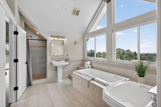 4640 Thunder Ln, Shingle Springs, CA 95682