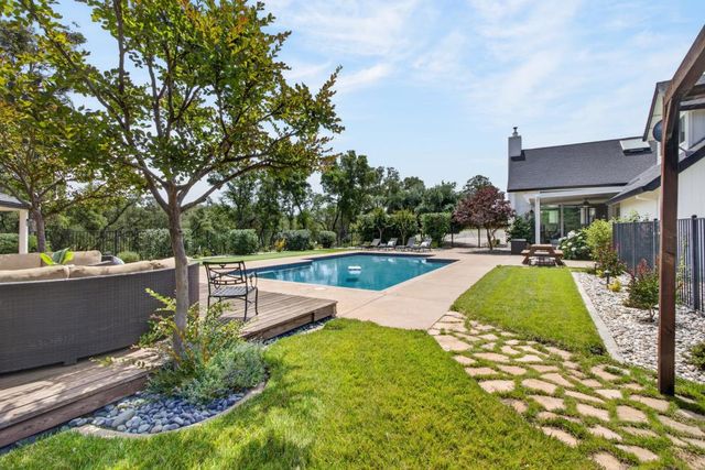 4640 Thunder Ln, Shingle Springs, CA 95682