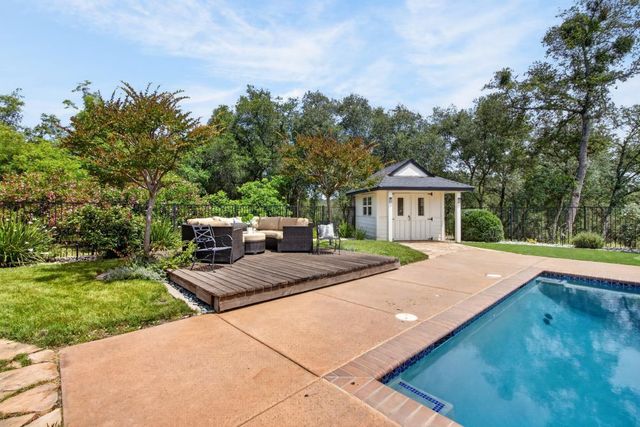 4640 Thunder Ln, Shingle Springs, CA 95682