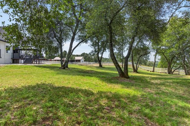 4640 Thunder Ln, Shingle Springs, CA 95682