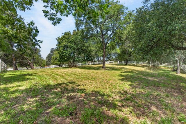 4640 Thunder Ln, Shingle Springs, CA 95682
