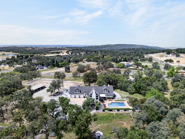 4640 Thunder Ln, Shingle Springs, CA 95682