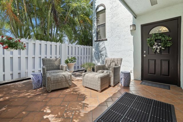 22316 Pineapple Walk Drive, Boca Raton, FL 33433
