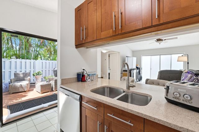 22316 Pineapple Walk Drive, Boca Raton, FL 33433