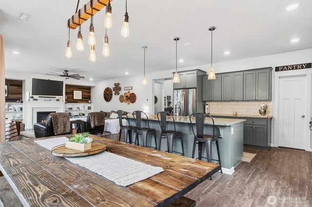 3731 S Willow Drive, Ridgefield, WA 98642