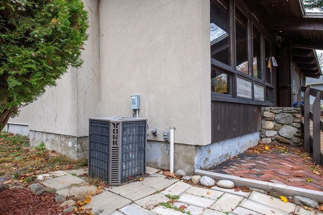 826 Osgood St, North Andover, MA 01845