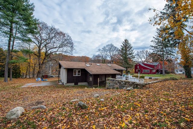 826 Osgood St, North Andover, MA 01845