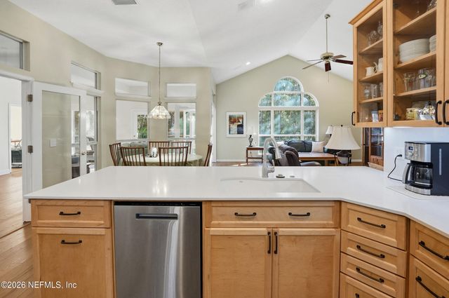 8619 PEBBLE CREEK Lane, Jacksonville, FL 32256