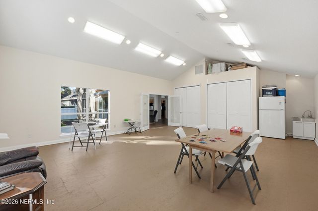 8619 PEBBLE CREEK Lane, Jacksonville, FL 32256