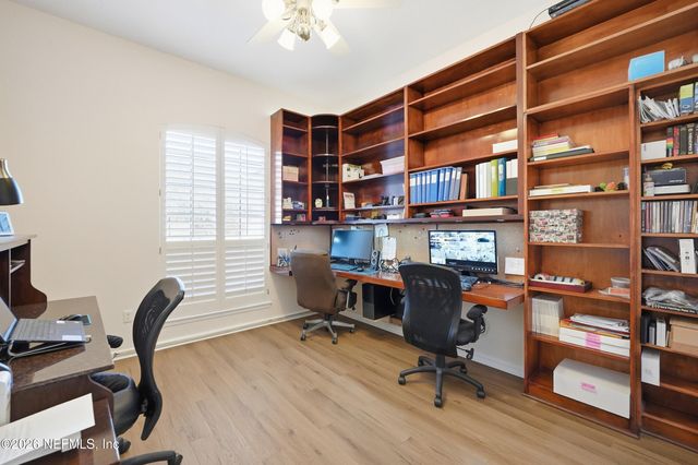 8619 PEBBLE CREEK Lane, Jacksonville, FL 32256