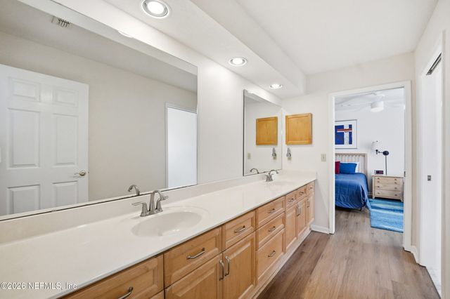 8619 PEBBLE CREEK Lane, Jacksonville, FL 32256