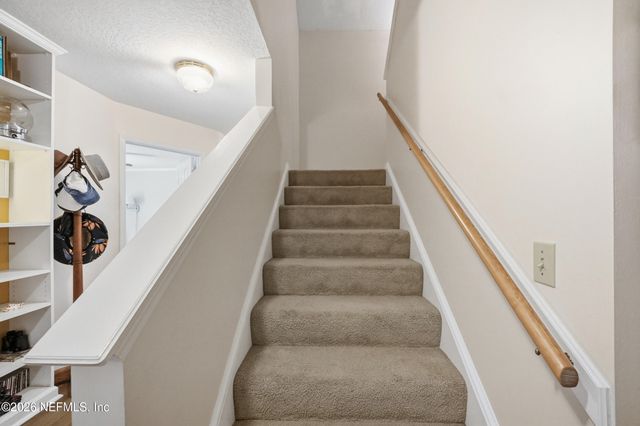 8619 PEBBLE CREEK Lane, Jacksonville, FL 32256