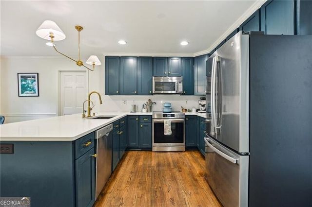 3453 Drayton Drive NE, Roswell, GA 30075