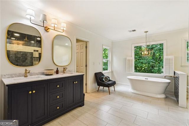 3453 Drayton Drive NE, Roswell, GA 30075