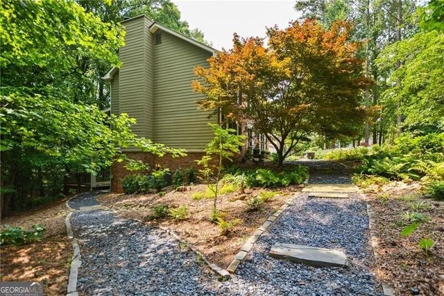 3453 Drayton Drive NE, Roswell, GA 30075